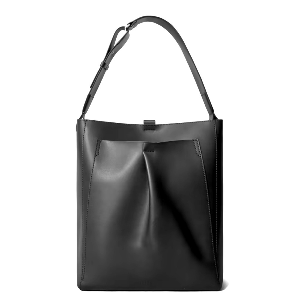 Everlane Studio Bag in Black Leather